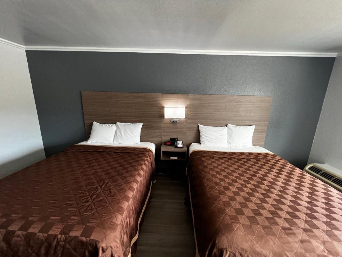 Super 8 By Wyndham Fort Worth Entertainment District Extérieur photo